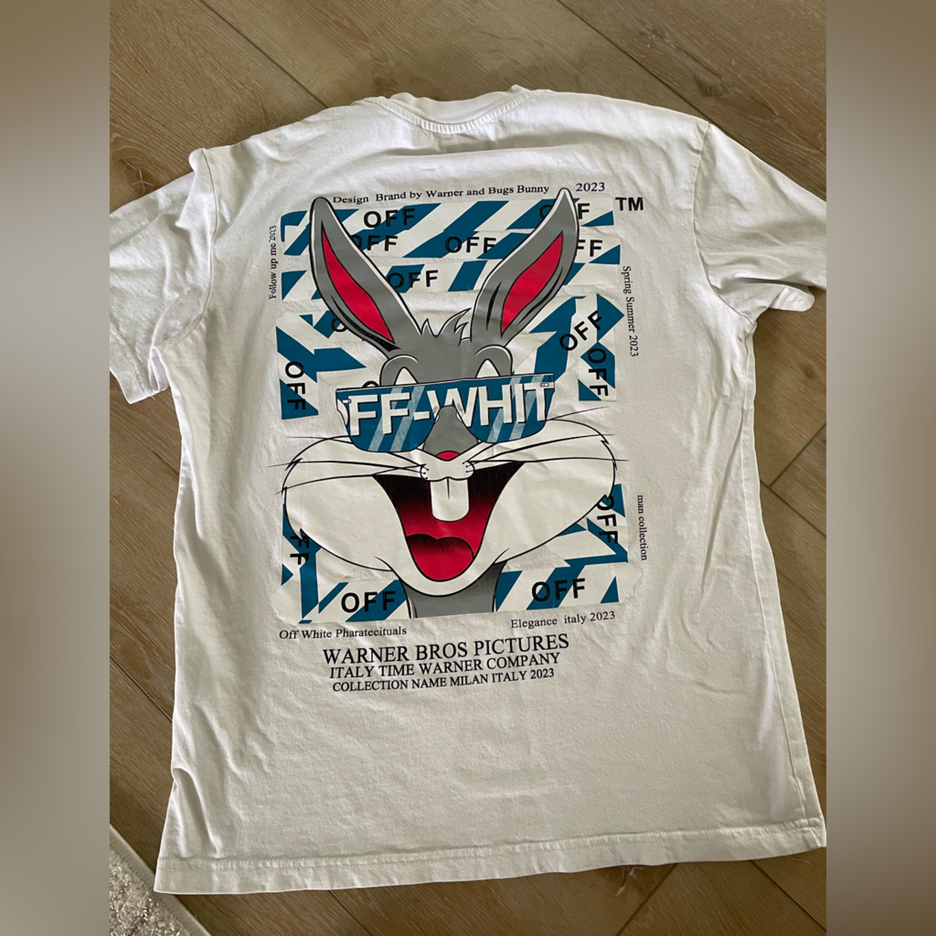 Off-White Warner Bros Bugs Bunny White Graphic Short Sleeve Tee